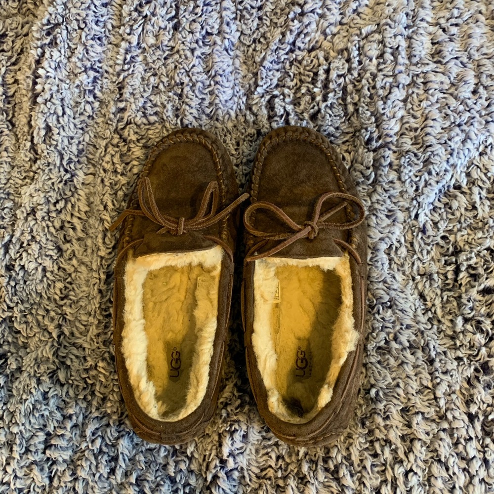 ⭐️3 for $15 or 4 for $20⭐️ size 8 Dakota moccasins